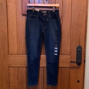 Levi's 711 Skinny Women's Jeans, size 27" waist/ 26" length (short)